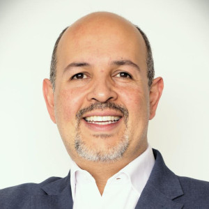 Dr. Rodrigo Vázquez Frías (México)